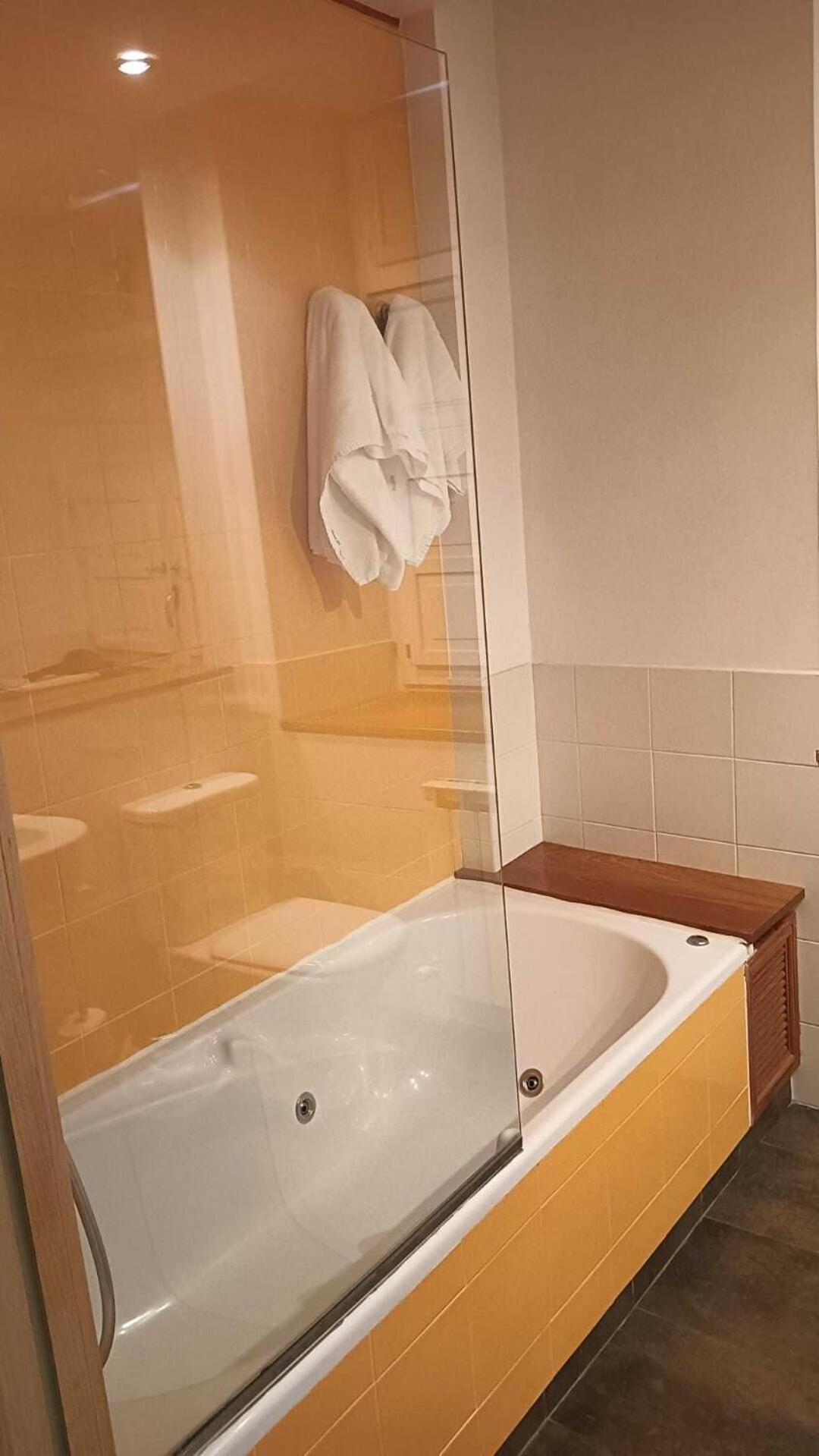 Gastro Hotel La Giraldilla Льерганес Номер фото