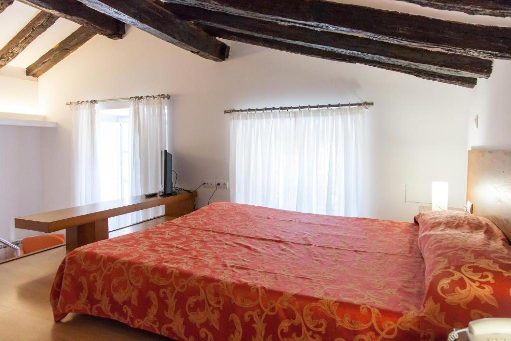 Gastro Hotel La Giraldilla Льерганес Номер фото